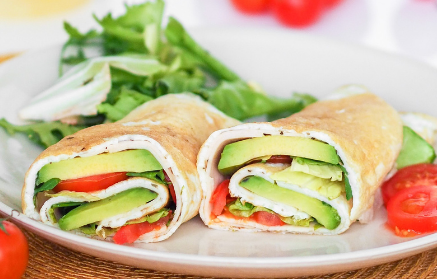 Rețetă fitness: Omletă umplută sub formă de wrap