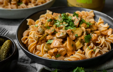 Rețetă Fitness: Tempeh Stroganoff cu paste proteice